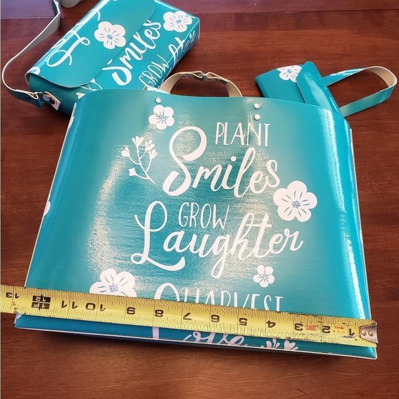 New handmade unique vinyl three piece matching set tote, shoulder bag, note pad - Picture 2 of 14